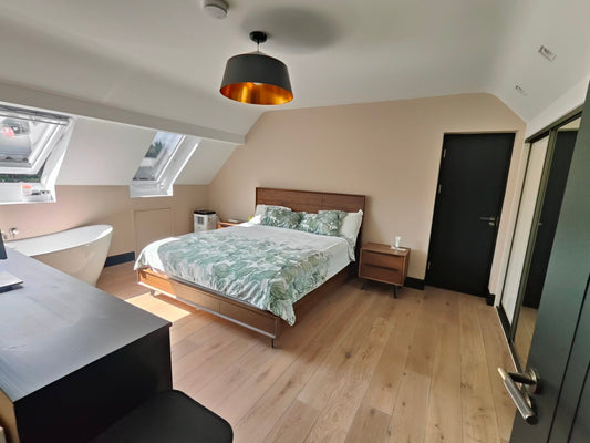 Mountain Ridge Oak image 1