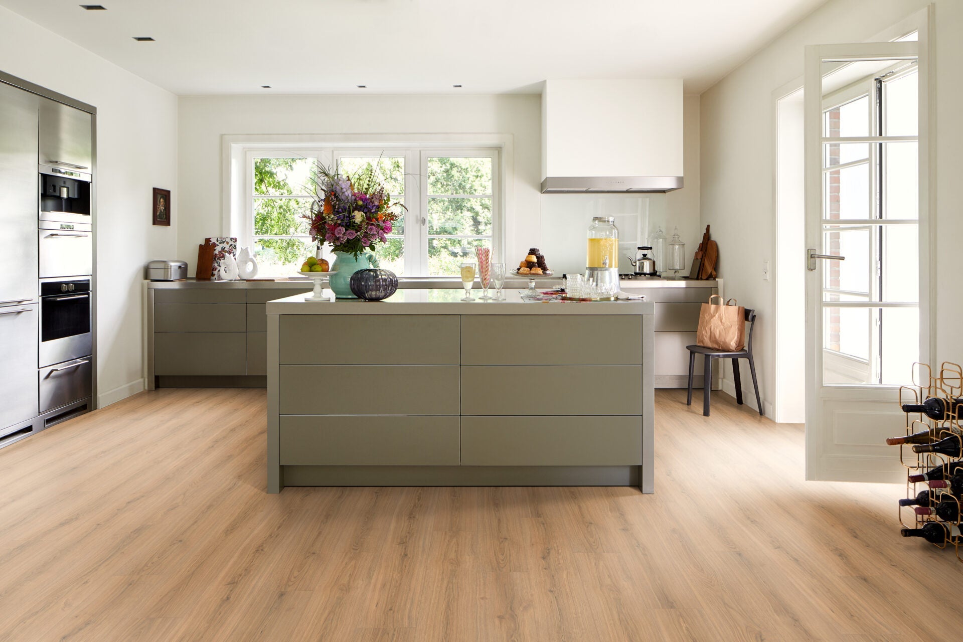Honey Padua Oak Aqua+ image 1