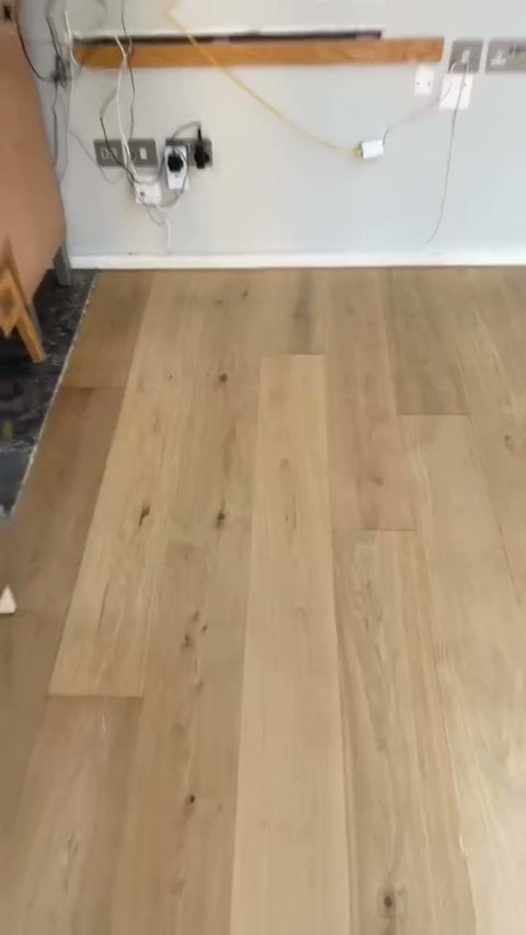Tired oak floor sanded and lacquered by Kidd Flooring with Loba EasyPrime and 2K Duo